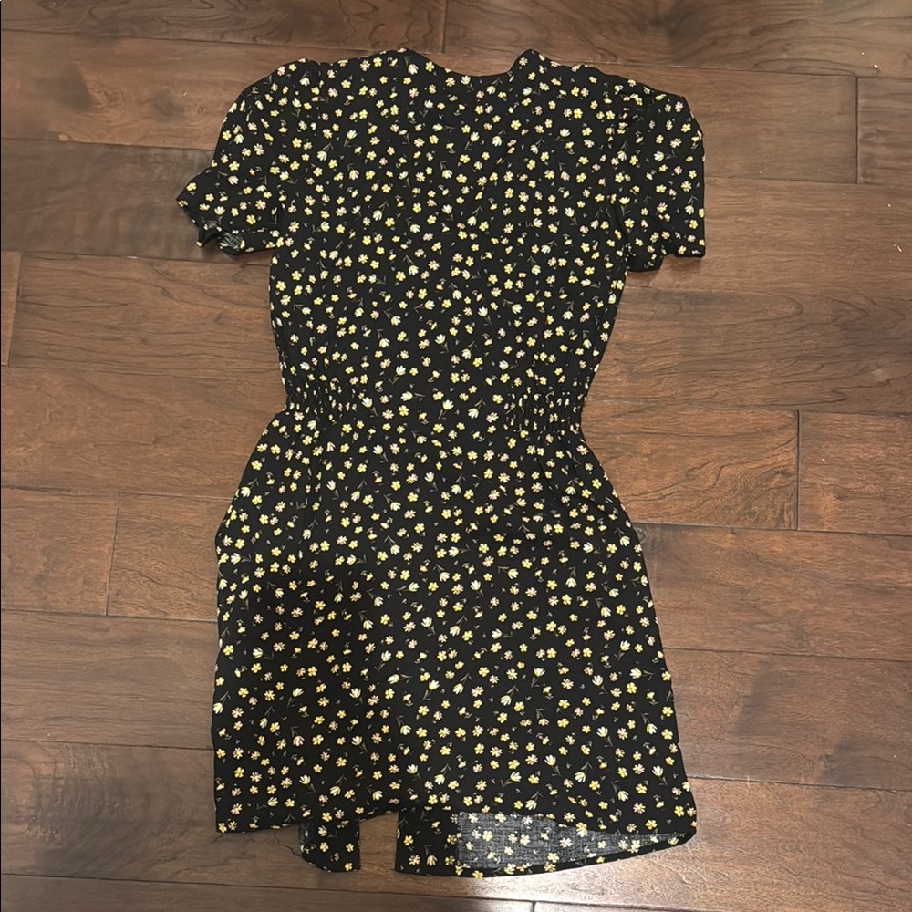Floral Button-Up Dress - Picture 4 of 4